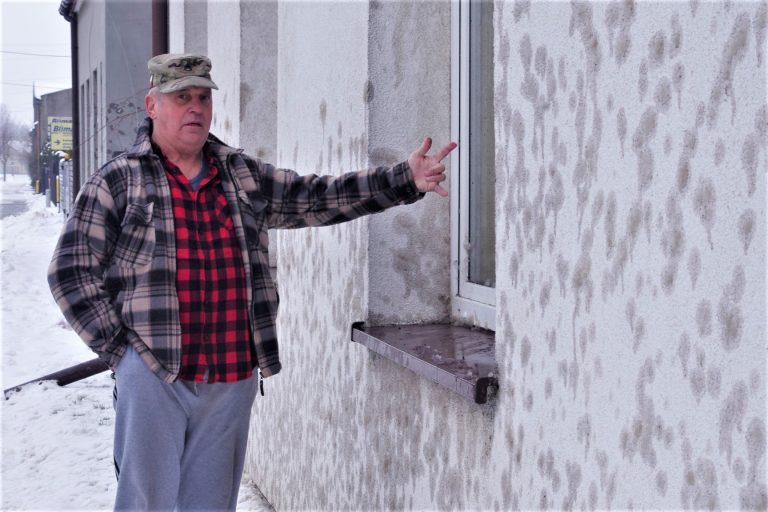 zachlapana elewacja