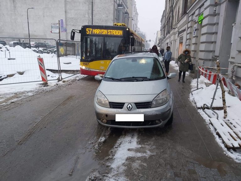 zablokował ruch