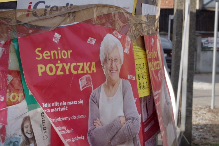 zadłużeni seniorzy