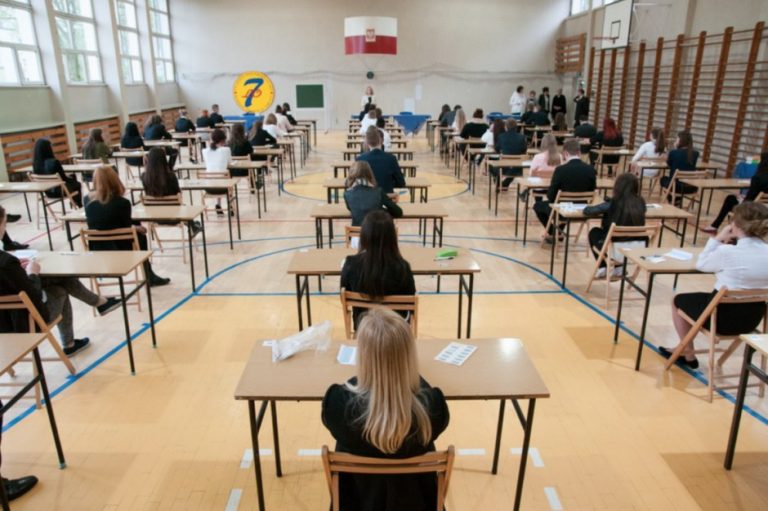 egzaminy ósmoklasiści