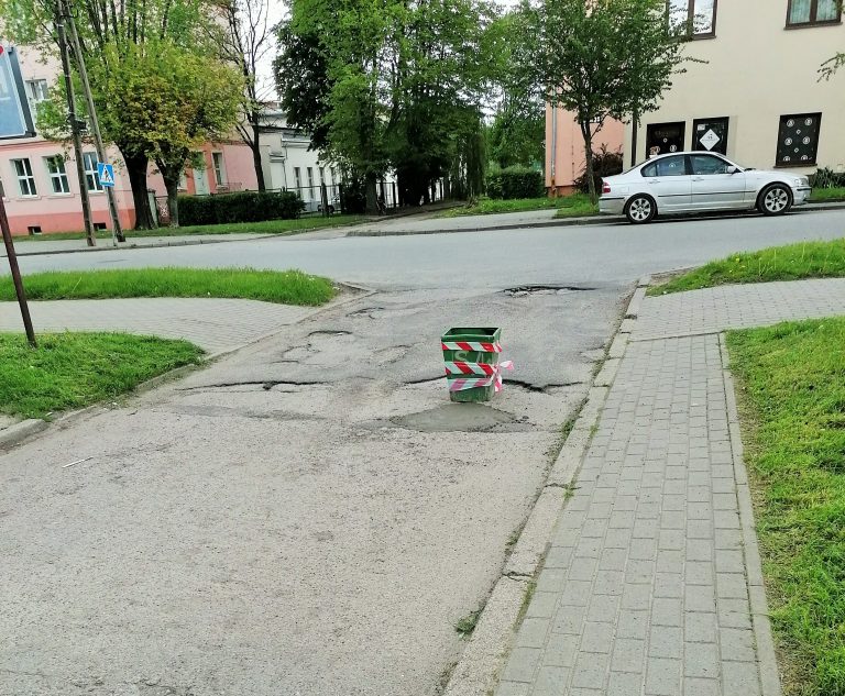 kosze zamiast pachołków