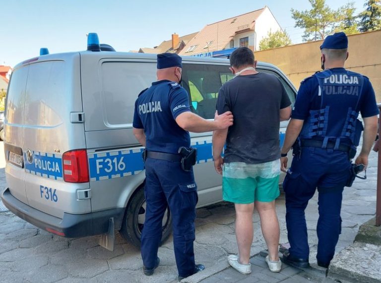 jechał pod prąd