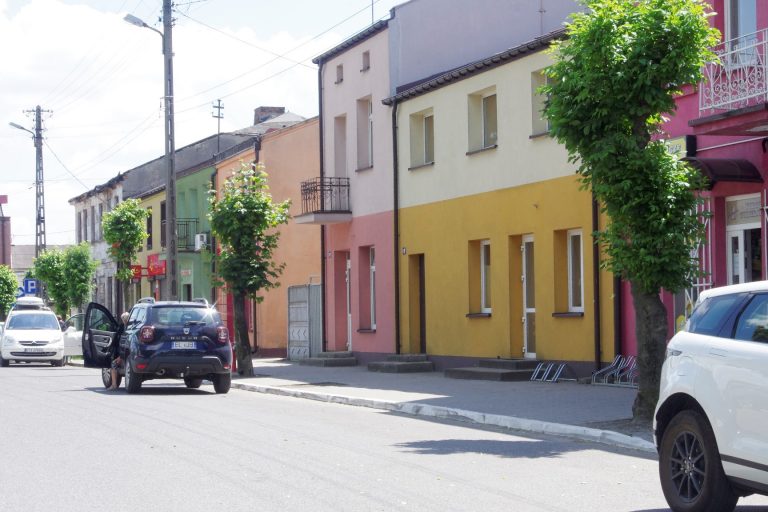market w parzęczewie