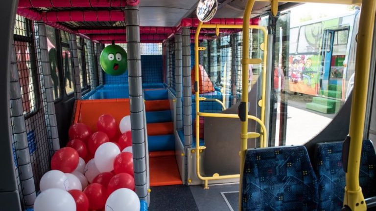 happy bus
