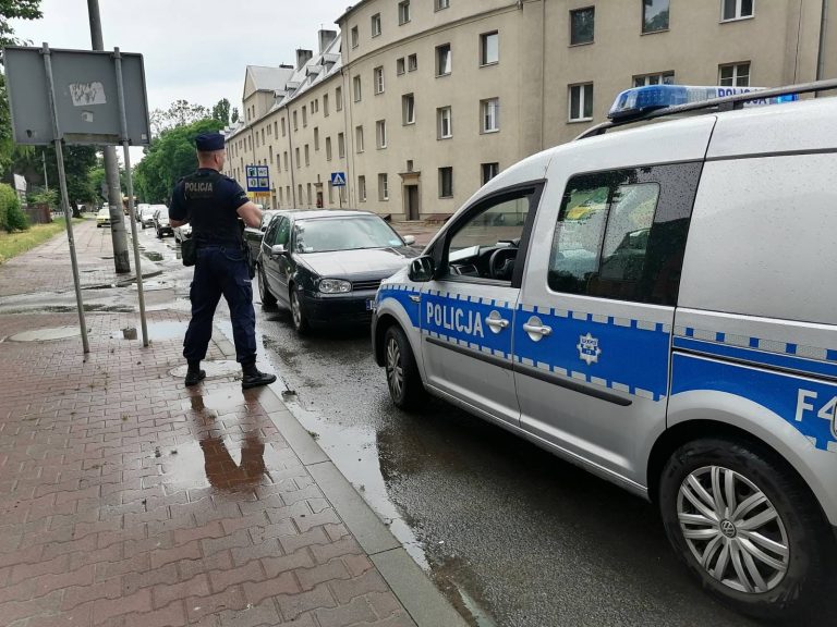 odjechał autem