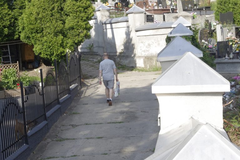 cmentarz ozorków