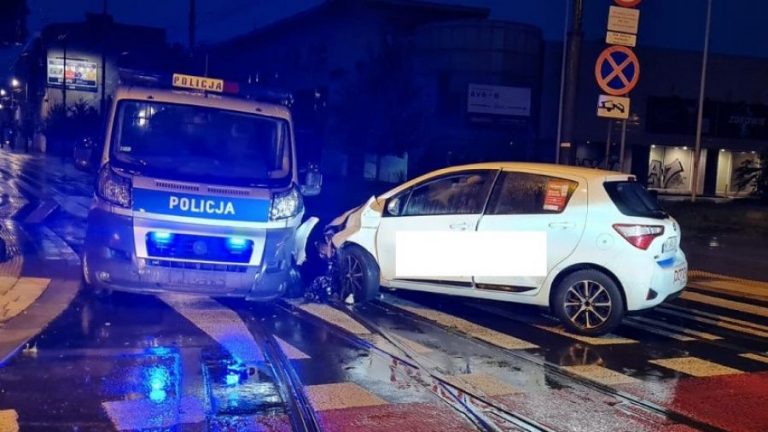 uderzył w radiowóz