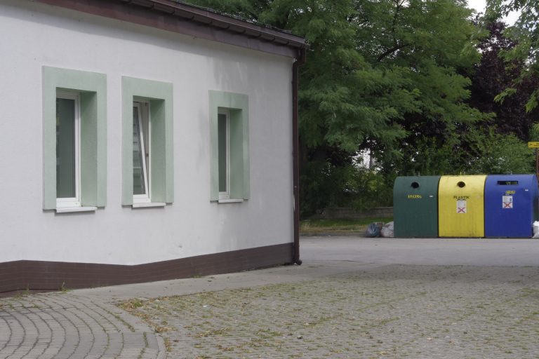 piją przy przychodni