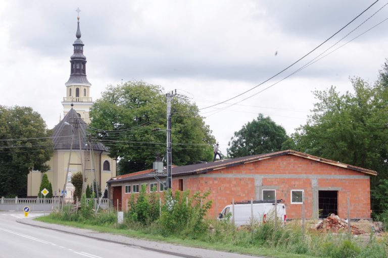 alkohol przy kościele