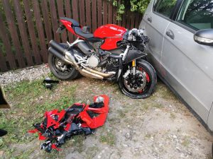 poszkodowany motocyklista