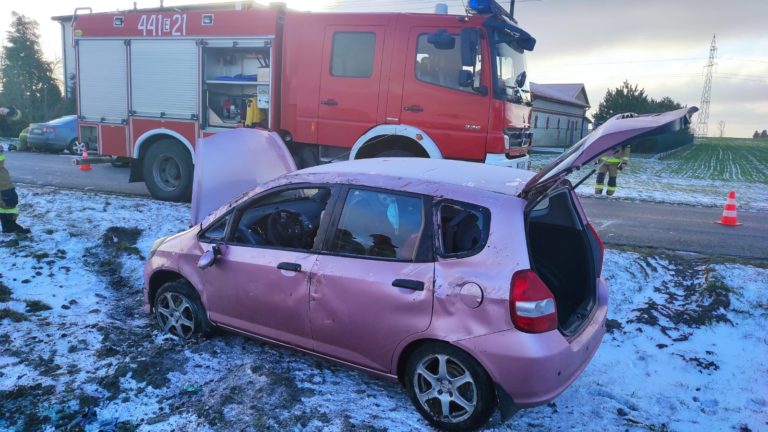 auto wypadło z drogi