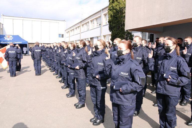 nowi policjanci