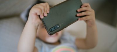 smartfon dziecko