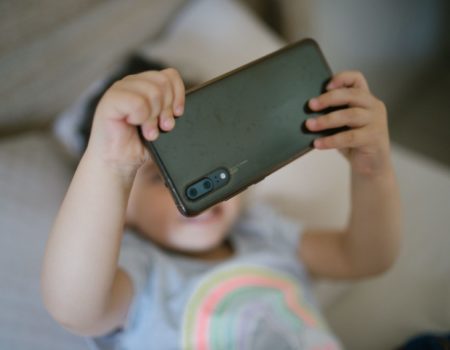 smartfon dziecko