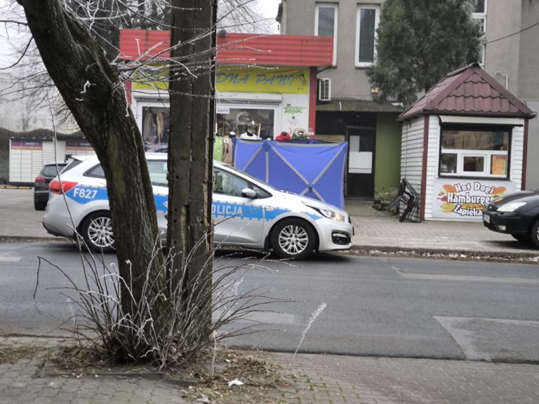 zmarł na chodniku