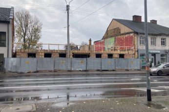 budują