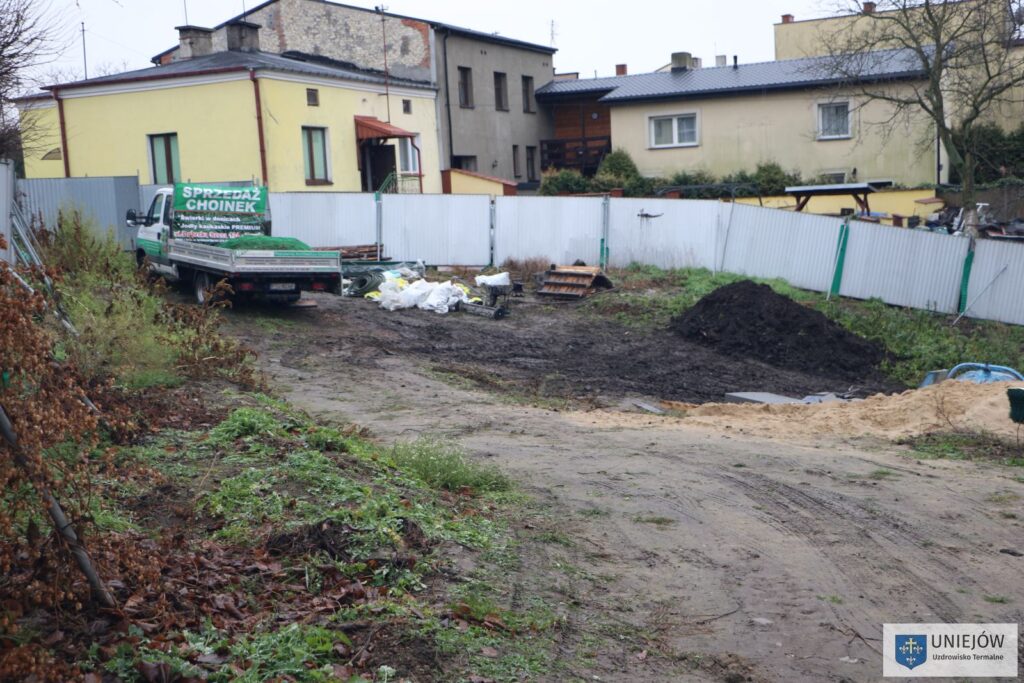 W Uniejowie spór o ogrodzenie!