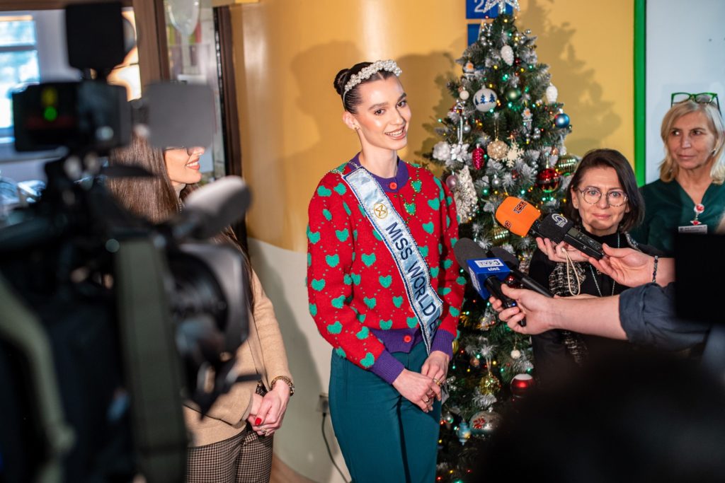 Miss odwiedziła małych pacjentów
