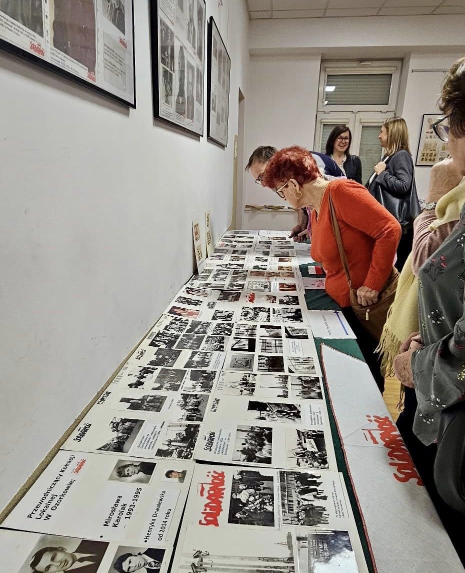 „Solidarność” w MOK na znaczkach, zdjęciach, medalach…