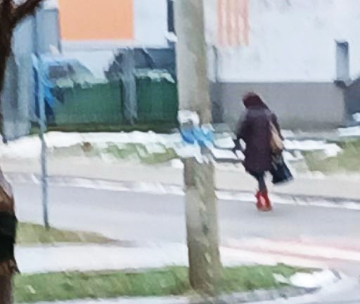 Ale szklanka! Piesi w opałach!