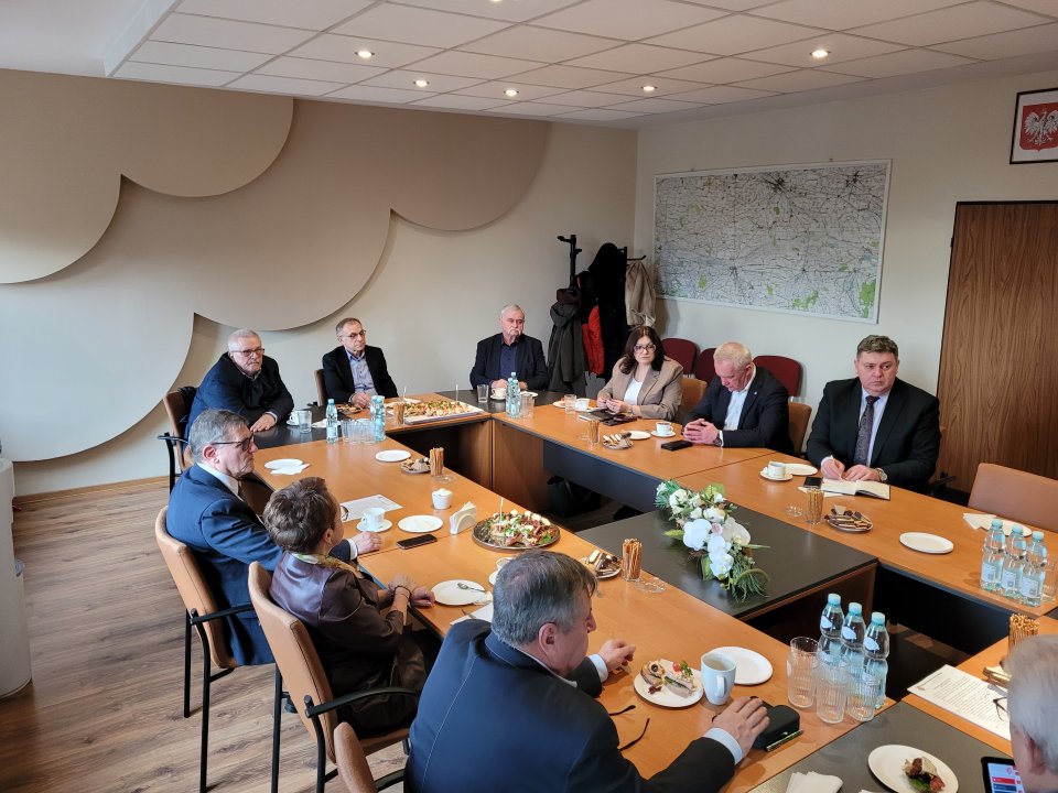 Burmistrzowie i wójtowie u starosty