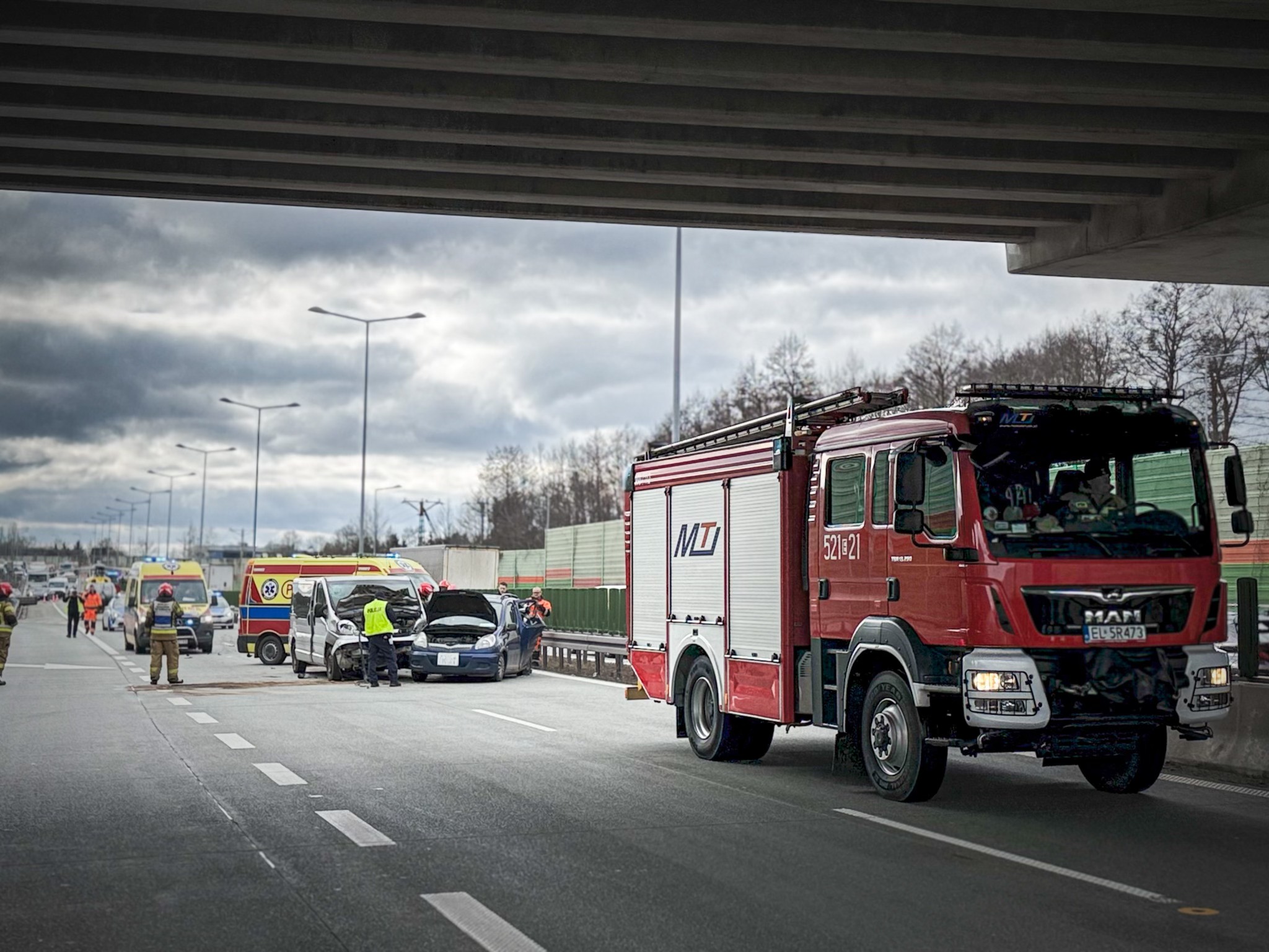 Są ranni! Na S8 groźny wypadek