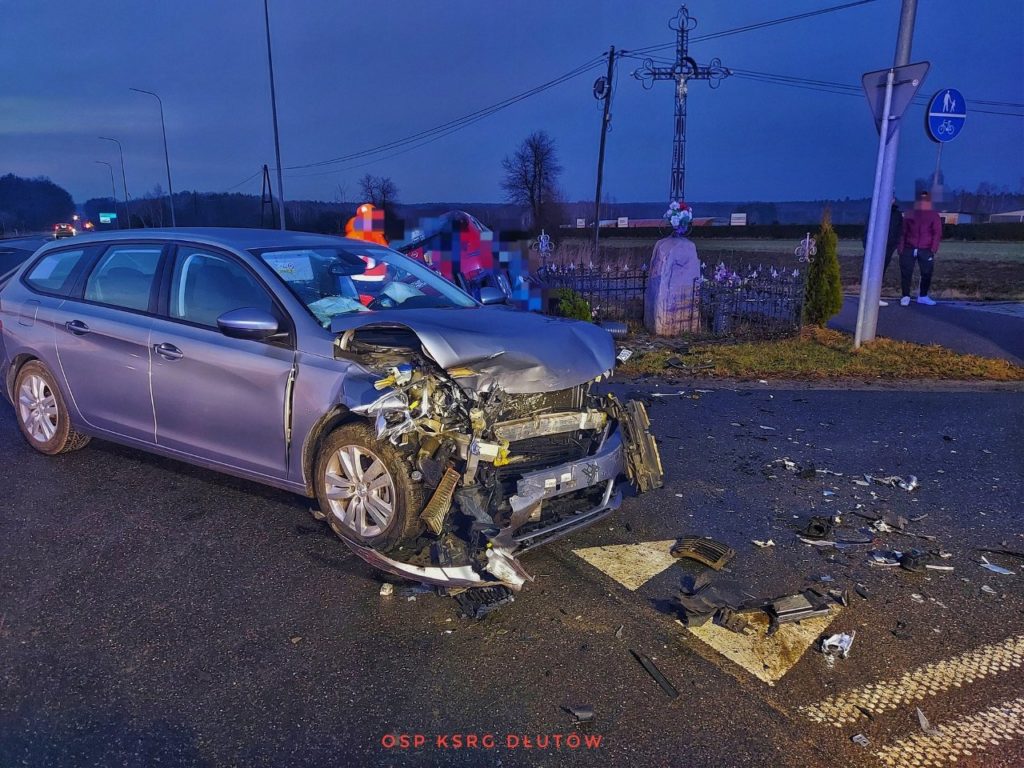 Wypadek przy kapliczce. Są ranni!