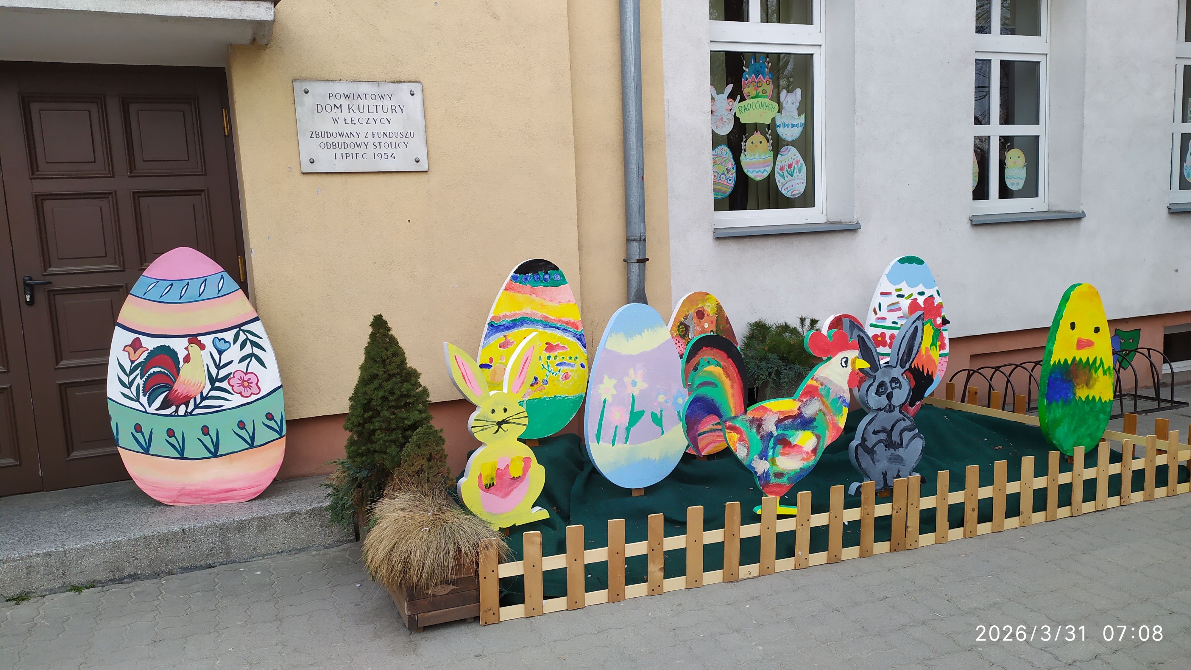 Wielkanoc przed Domem Kultury, na starówce… Boże Narodzenie