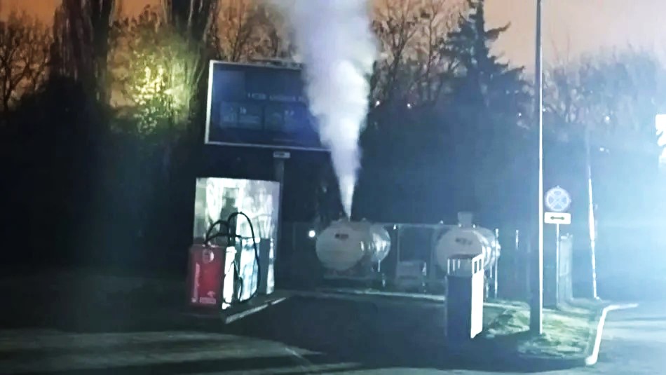 Wyciek gazu na stacji paliwowej! Było niebezpiecznie
