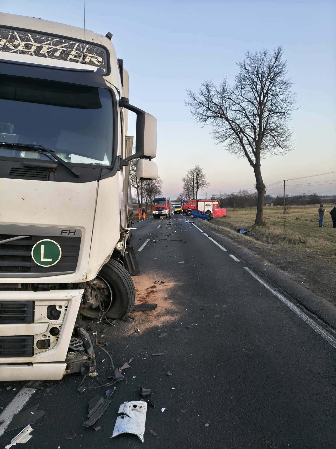 35-latek wjechał w ciężarówkę! Zginął na miejscu!