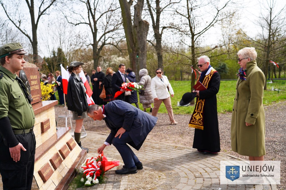 Dzień Pamięci Ofiar Zbrodni Katyńskiej w Uniejowie