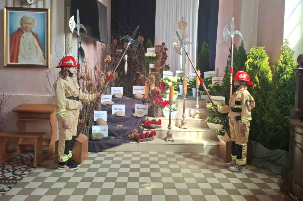 Strażacka warta przy Grobie Pańskim