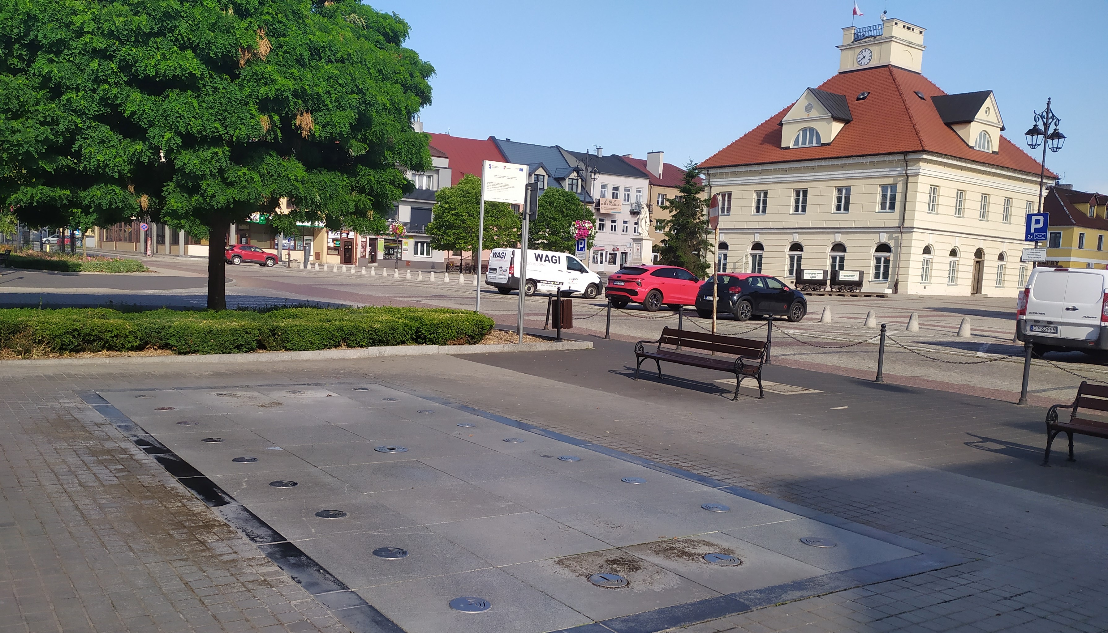 Niesamowity skwar! Mieszkańcy proszą o kurtynę wodną i fontannę!