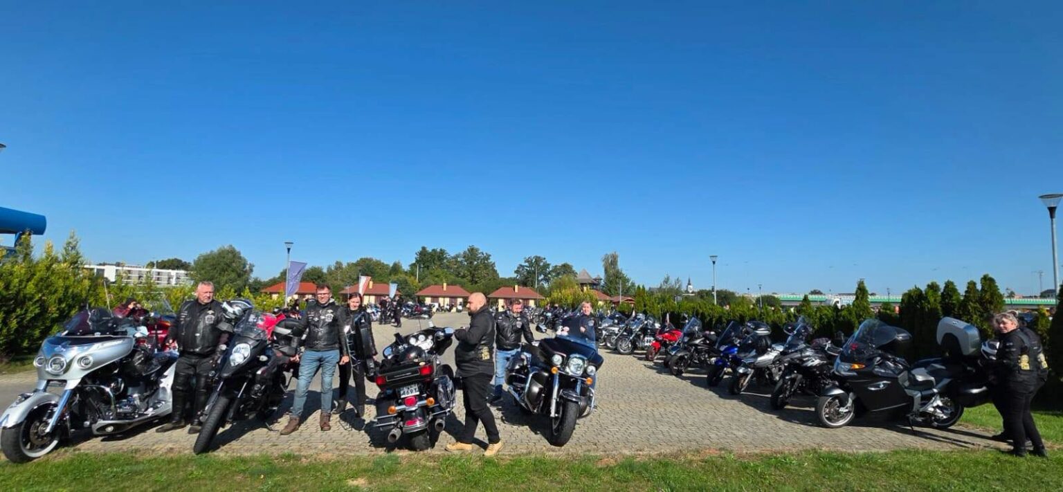 motocykliści