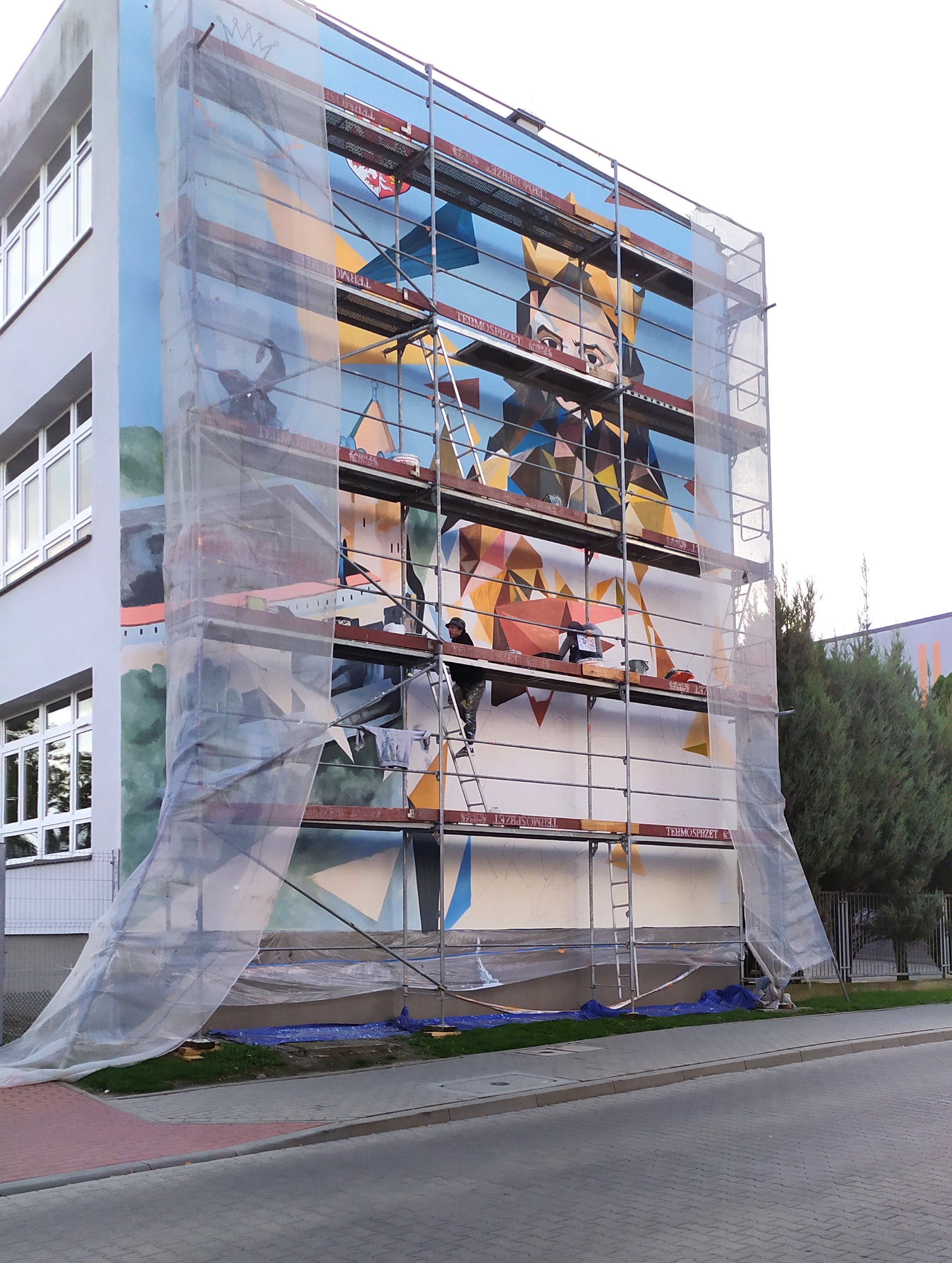 W Łęczycy mural króla! Patron liceum już wymalowany!